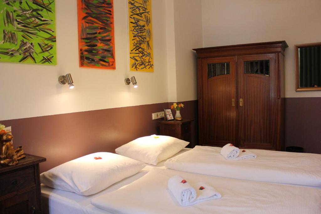 Twin Room Private Bathroom