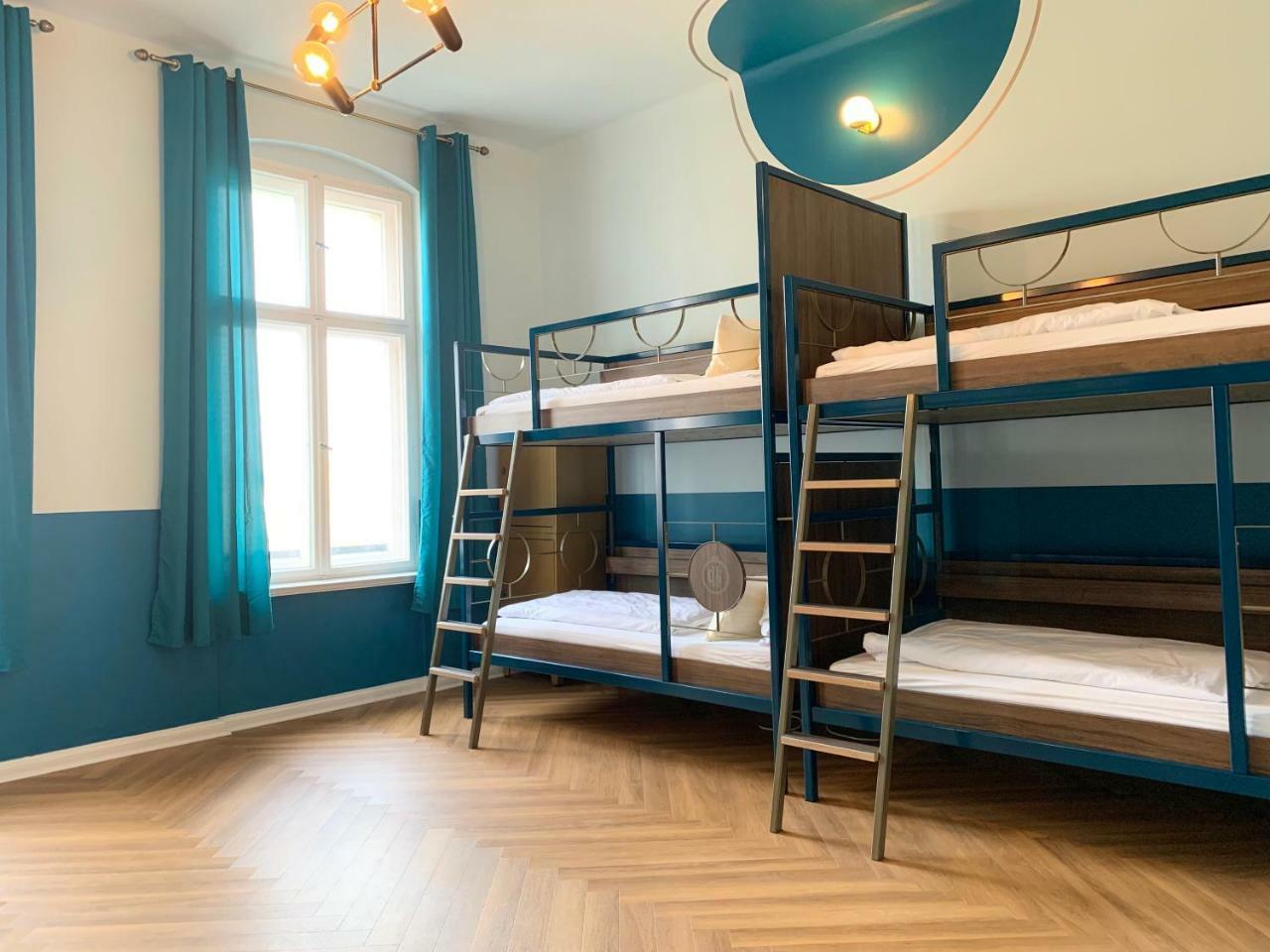 Bed 4-Bed Mixed Dormitory Room