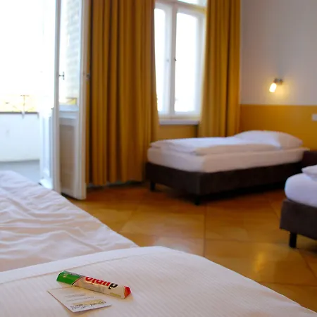 Grand Hostel Berlin Classic-3